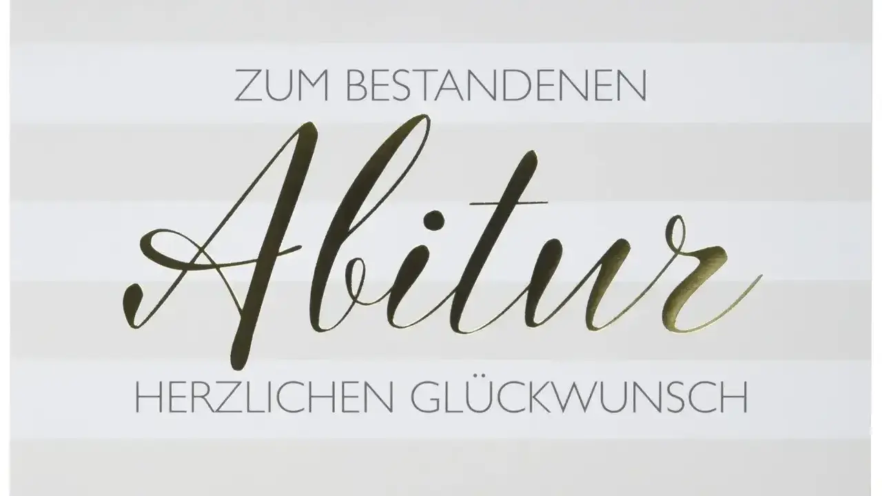 Glückwunschkarte mit dem Schriftzug "Zum bestandenen Abitur. Herzlichen Glückwunsch" in goldener und grauer Schrift auf gestreiftem Hintergrund. Kurze Glückwünsche zum Abitur.
