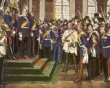 Feierliche Proklamation des Deutschen Kaiserreiches 1871 im Spiegelsaal von Versailles. Militärs in Uniformen und mit Säbeln.